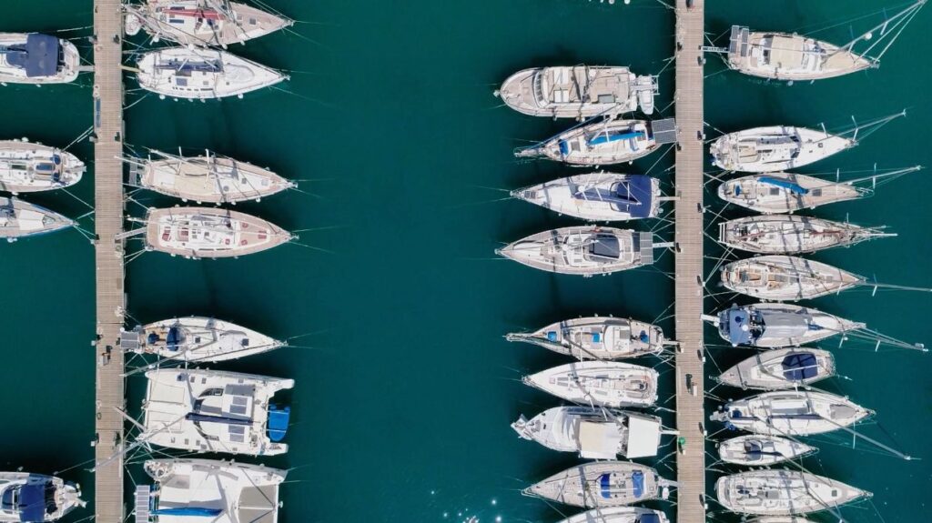 Dubai Marina Yachts – Luxury Yacht Charters